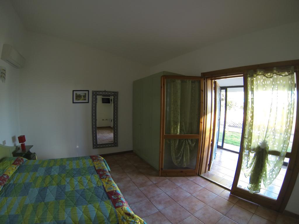 Agriturismo Gli Ulivi Hotel Castiadas Room photo